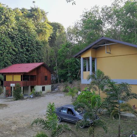 Country House Pulai Holiday Village Gua Musang Exterior photo